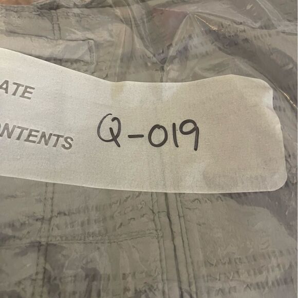 Tommy Bahama Dark Gray on Gray Pattern Activity Shorts in Size 36W x 9.75IS - Picture 7 of 7